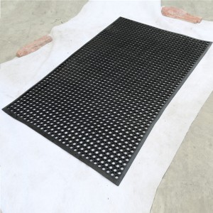 Anti-slip rubber mat with drainage hole for playground