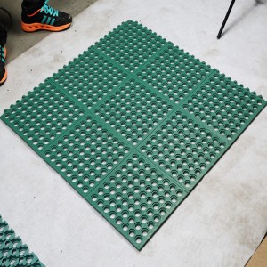 Green color Anti-Fatigue Kitchen mattress Rubber flooring mat with drainage hole